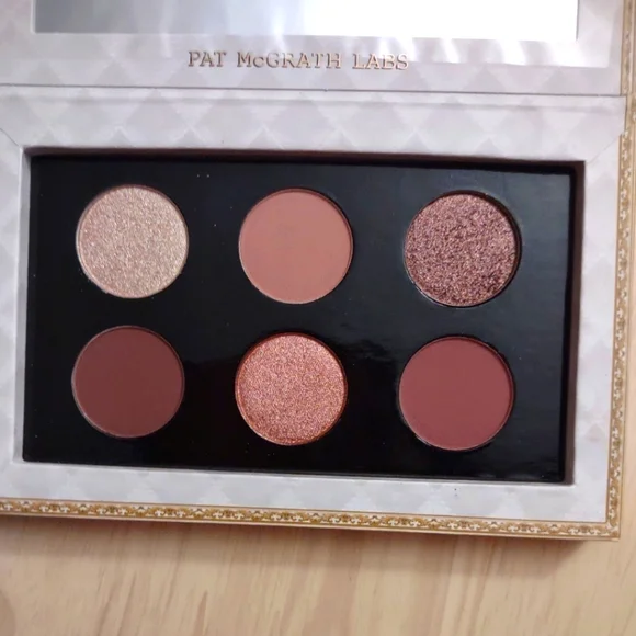 Pat McGrath Labs The Love Collection Eyeshadow Palette Shimmer Matte Makeup - Picture 2 of 4